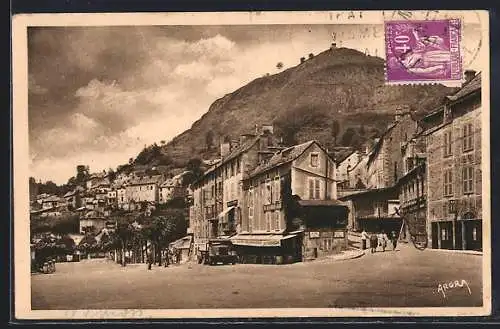 AK Murat, La Place de l`Hôtel de Ville