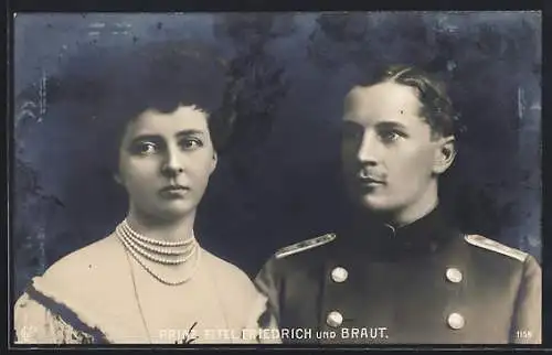 AK Prinz Eitel Friedrich von Preussen in Uniform und seine Braut