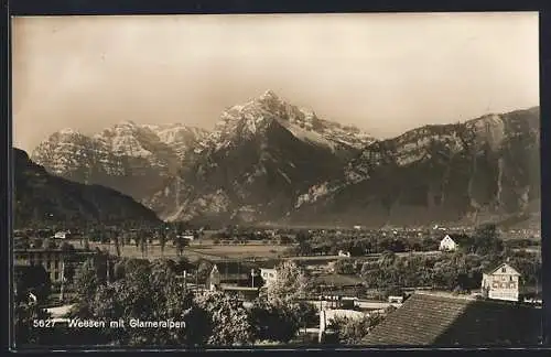 AK Weesen, Partie am Bahnhof mit Glarneralpen