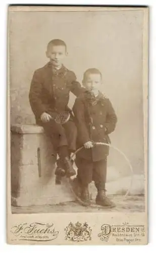 Fotografie F. Fuchs, Dresden, Waisenhaus Str. 16, Die Brüger Moseck als Kinder