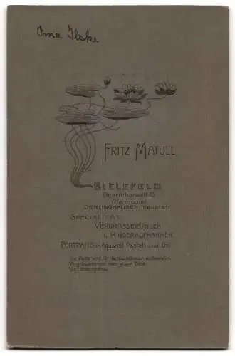 Fotografie Fritz Matull, Bielefeld, Oberntorwall 25, Anna Ilske in dunklem Kleid