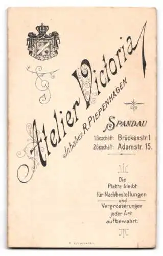 Fotografie Atelier Victoria, Spandau, Brückenstr. 1, Porträt eines Soldaten in Uniform