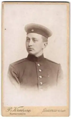 Fotografie P. Kratzert, Saalfeld a. d. Saale, Portrait eines jungen Soldaten in Uniform