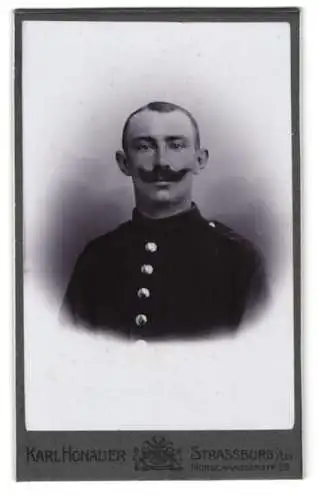 Fotografie Karl Honauer, Strassburg, Mörschhauserstr. 29, Porträt eines Soldaten in Uniform