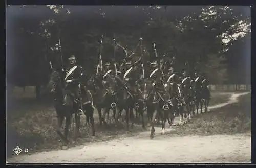 AK Gruppe berittener Soldaten zum Kaiserhuldigungs-Festzug