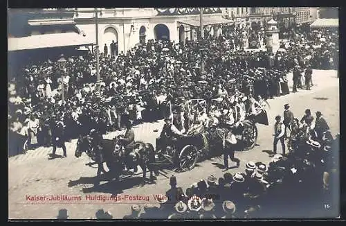 AK Wien, Kutsche mit Bäuerinnen zum Kaiser-Jubiläums-Huldigungs-Festzug 1908