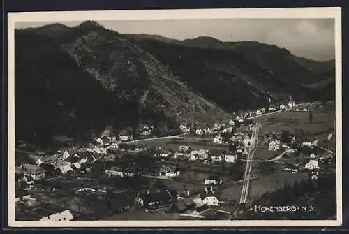 AK Hohenberg /N.-Ö., Ortsansicht mit Bergbahn aus der Vogelschau