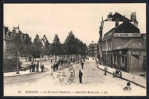 AK Roubaix, Le Boulevard Gambetta avec passants et bâtiments historiques