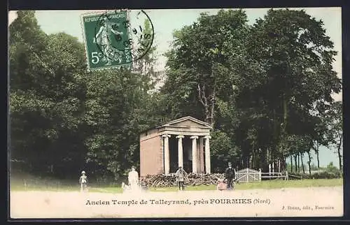 AK Fourmies, Ancien Temple de Talleyrand entouré d`arbres et visiteurs