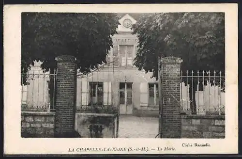 AK La Chapelle-la-Reine, La Mairie