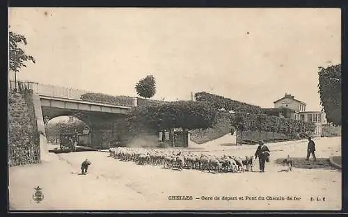 AK Chelles, Gare de départ et Pont du Chemin de fer avec troupeau de moutons