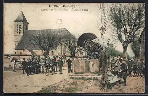 AK La Chapelle-la-Reine, Avenue de Malherbes, Ancien Puits