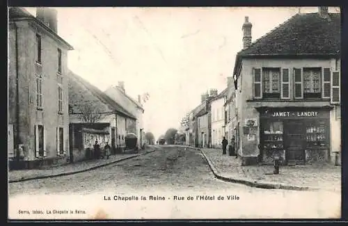 AK La Chapelle la Reine, Rue de l`Hôtel de Ville avec boutique Jamet-Landry