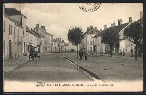 AK La Chapelle-la-Reine, La Grande Rue (autre vue)