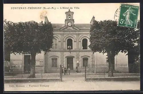 AK Fontenay-Trésigny, L`Hôtel de Ville