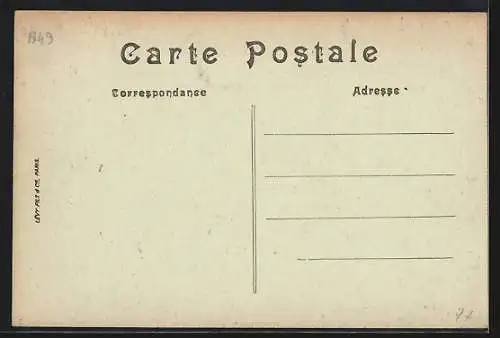 AK Montereau, La Rue Grande animée avec passants et bâtiments historiques