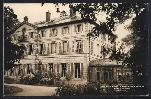 AK Meaux, Institution Sainte-Geneviève vue du jardin