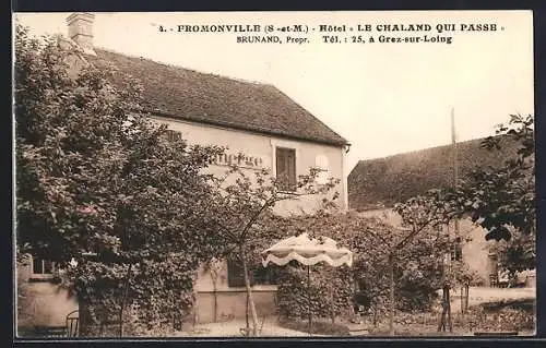 AK Fromonville, Hôtel Le Chaland qui Passe et son jardin arboré