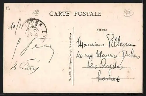 AK Rozoy-en-Brie, Rue de Paris, Église (XIIIe s.)