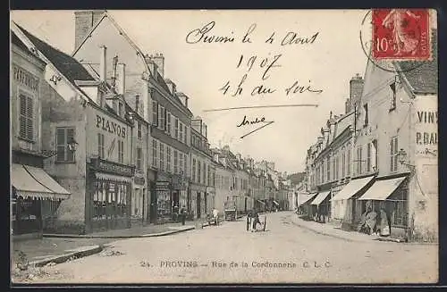 AK Provins, Rue de la Cordonnerie avec facades de magasins et passants