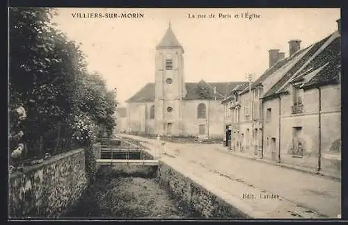 AK Villiers-sur-Morin, La rue de Paris et l`Église