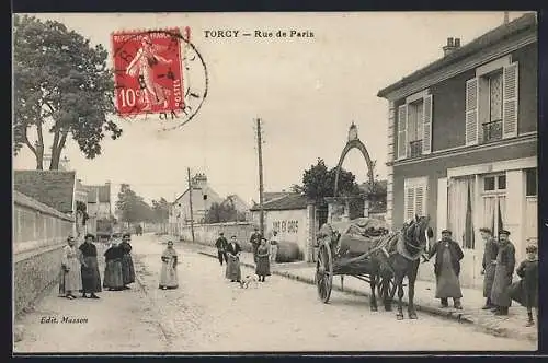 AK Torcy, Rue de Paris animée avec charrette et habitants