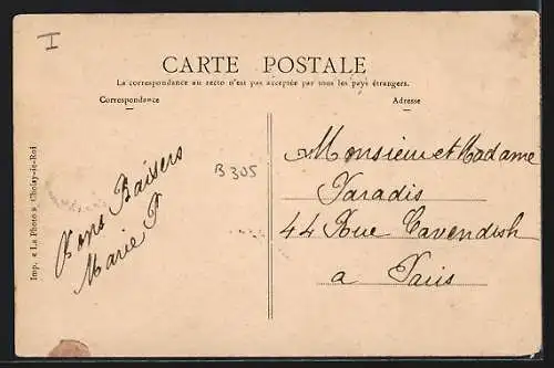 AK Juilly, Rue du chemin de fer avec passants et calèche