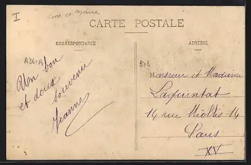 AK Juilly, Rue Allais avec cavaliers et boutiques animées