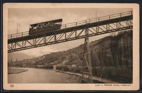 AK Innsbrück, Hungerburgbahnbrücke mit Bahn