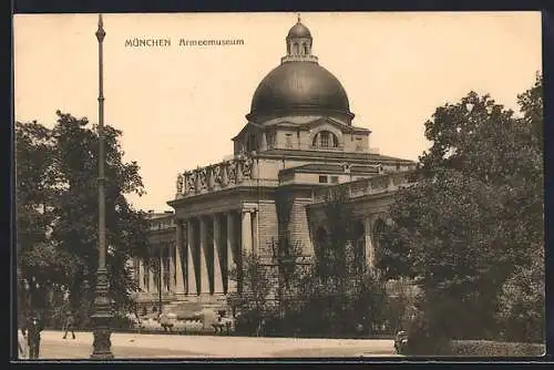 AK München, Ansicht des Armeemuseums