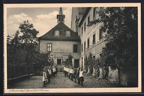 AK Volkach, Das Institut St. Maria, Klosterhof