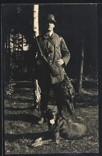 AK Jäger mit Jagdhund und erlegten Fasanen