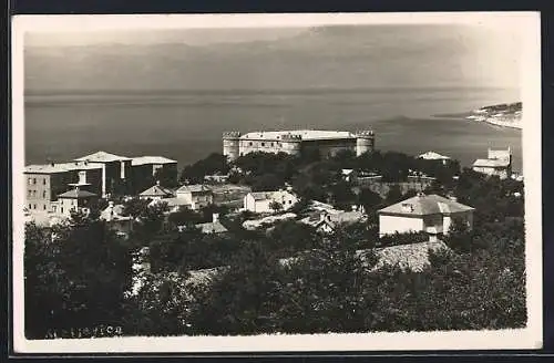 AK Kraljevica, Ortsansicht mit dem Schloss