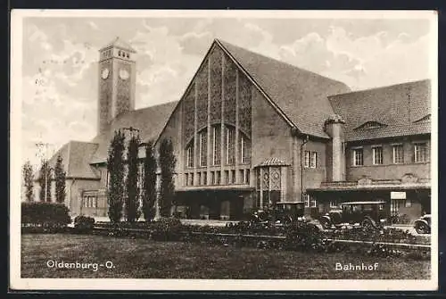 AK Oldenburg i. O., Bahnhof mit Autos