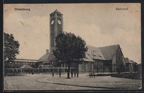 AK Oldenburg i. O., Strassenpartie am Bahnhof