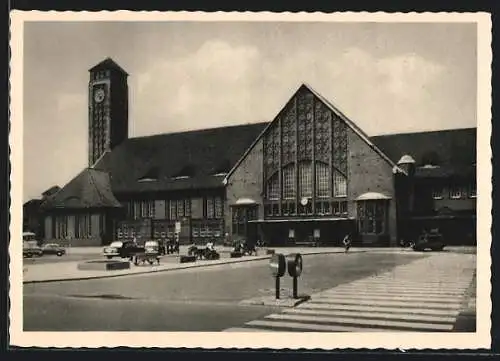 AK Oldenburg / O., Platz vor dem Hauptbahnhof