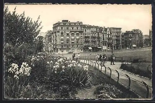 AK Forest, Place de Rochefort, vu du Parc fleuri