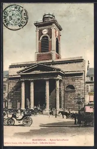 AK Maubeuge, Église Saint-Pierre avec calèches sur la place