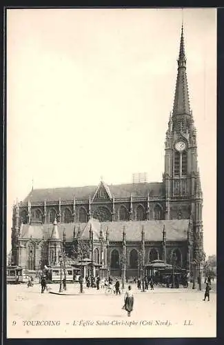 AK Tourcoing, L`Église Saint-Christophe (Côté Nord) avec tramways et passants