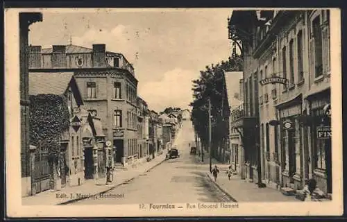 AK Fourmies, Rue Edouard Flament avec bâtiments et véhicules d`époque