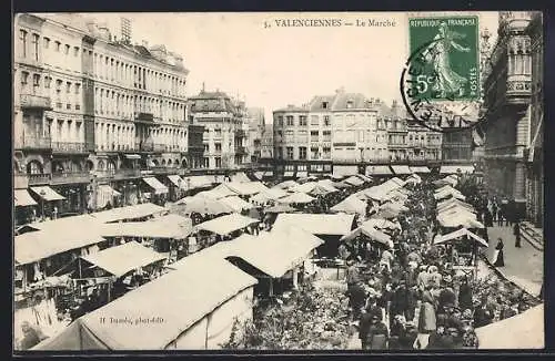 AK Valenciennes, Le marché animé sur la place centrale