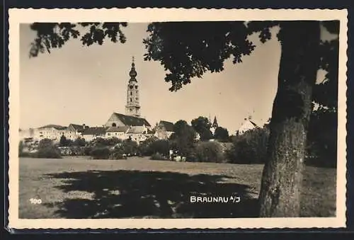 AK Braunau am Inn, Teilansicht mit Kirchturm