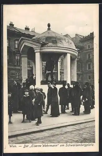 AK Wien, Eiserner Wehrmann am Schwarzenbergplatz, Kriegshilfe