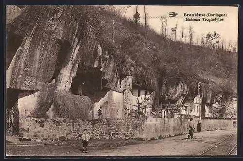 AK Brantome /Dordogne, Maisons Troglodytes