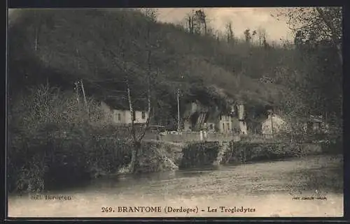 AK Brantome /Dordogne, Les Troglodytes