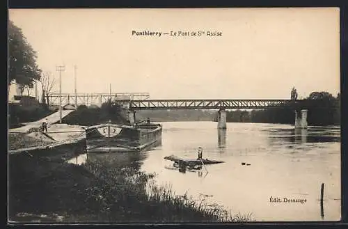 AK Ponthierry, Le Pont de Ste Assise et péniche sur la rivière