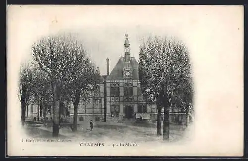 AK Chaumes, La Mairie et les arbres de la place