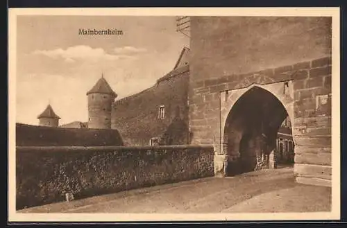 AK Mainbernheim, Stadtbefestigung mit Tor