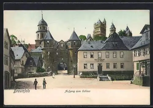 AK Braunfels, Aufgang zum Schloss mit Hotel zum Solmser Hof