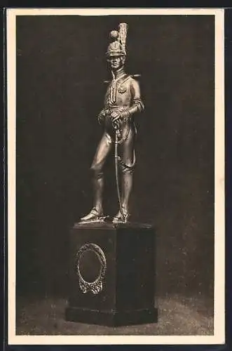 AK Skulptur eines Soldaten des I. Feldartillerie-Regiments Prinz-Regent Luitpold